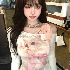 Dreamy Feline Graphic Top - Y2K Aesthetic Cute Top for Coquette & Grunge