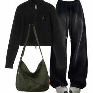 Y2K Fashion: Ribbed Zip-Up Turtleneck, Baggy Grunge Sweatpants & Y2K Bag